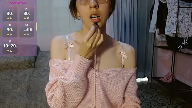 AnnieSparkle online show from January 18, 2026, 8:23 pm