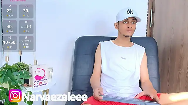 Snapshot of AlejandroLoouis chatting on November 9, 2025, 8:02 pm AlejandroLoouis online show from November 9, 2025, 8:02 pm