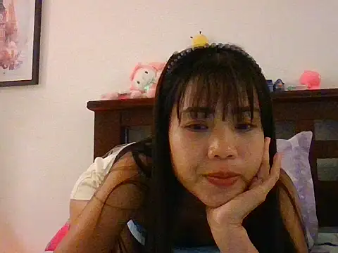 Snapshot of AnnewithanE chatting on October 24, 2025, 11:53 am AnnewithanE online show from October 24, 2025, 11:53 am