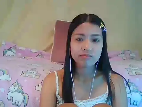 Snapshot of AnnewithanE chatting on October 10, 2025, 3:29 am AnnewithanE online show from October 10, 2025, 3:29 am