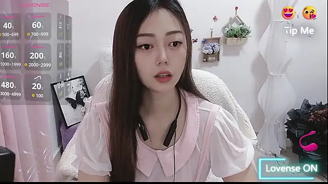 Abb-qiaoyi online show from December 2, 2025, 9:11 am