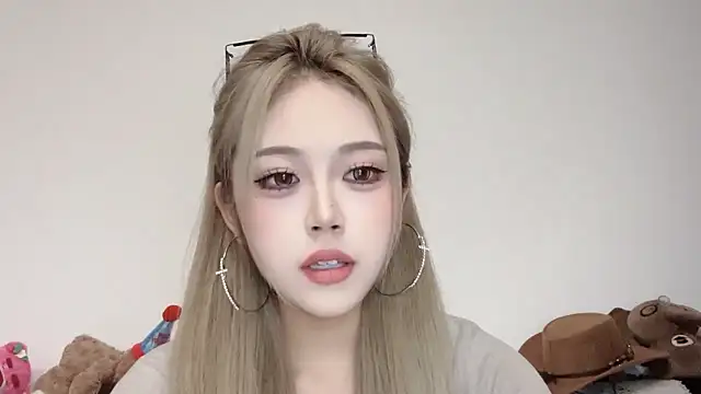 XingKongCOCO-107 online show from October 19, 2025, 10:40 am