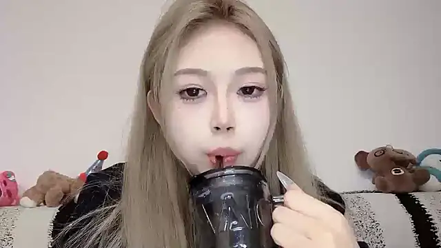 XingKongCOCO-107 online show from October 9, 2025, 1:00 pm