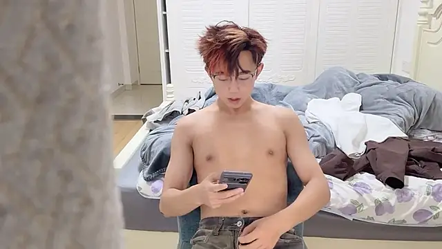 STxuguanhan online show from November 12, 2025, 2:54 pm