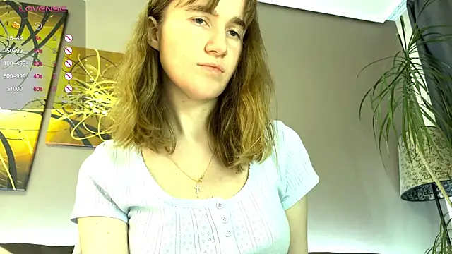 velina   online show from September 16, 2025, 6:42 pm