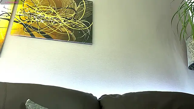 velina   online show from October 24, 2025, 8:30 pm