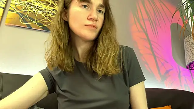 velina   online show from November 16, 2025, 6:34 pm