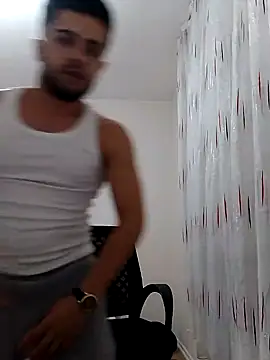 Snapshot of Ozi1910 chatting on September 10, 2025, 6:40 pm Ozi1910 online show from September 10, 2025, 6:40 pm