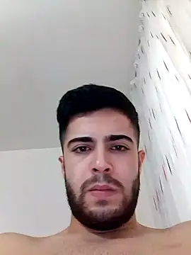 Snapshot of Ozi1910 chatting on September 14, 2025, 3:51 am Ozi1910 online show from September 14, 2025, 3:51 am