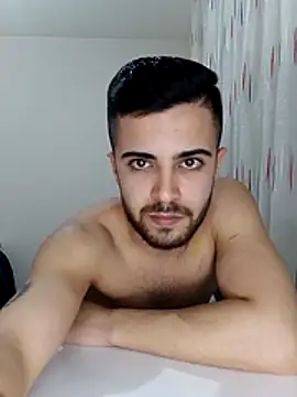 Snapshot of Ozi1910 chatting on December 5, 2025, 4:16 pm Ozi1910 online show from December 5, 2025, 4:16 pm