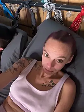 Snapshot of Kacinichole chatting on September 23, 2025, 5:25 am Kacinichole online show from September 23, 2025, 5:25 am