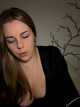 Snapshot of ItsLxsa chatting on September 23, 2025, 9:22 pm ItsLxsa online show from September 23, 2025, 9:22 pm