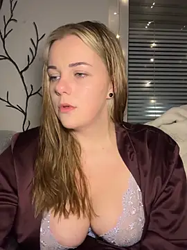 Snapshot of ItsLxsa chatting on October 4, 2025, 9:49 pm ItsLxsa online show from October 4, 2025, 9:49 pm