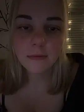 ItsLxsa online show from November 29, 2025, 11:27 pm