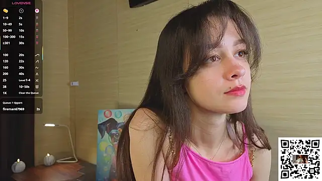 Snapshot of VineciaDestors chatting on October 6, 2025, 2:51 pm VineciaDestors online show from October 6, 2025, 2:51 pm