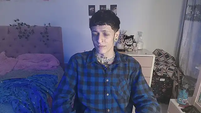 Snapshot of 2cyboy_ chatting on September 19, 2025, 8:46 pm 2cyboy online show from September 19, 2025, 8:46 pm