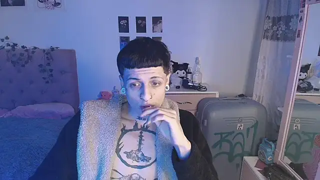 Snapshot of 2cyboy_ chatting on September 13, 2025, 7:47 pm 2cyboy online show from September 13, 2025, 7:47 pm