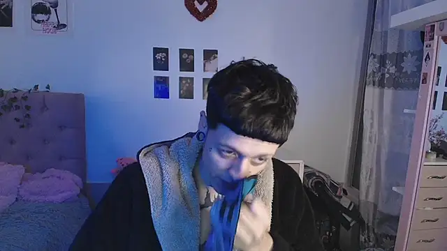 Snapshot of 2cyboy_ chatting on September 24, 2025, 9:21 pm 2cyboy online show from September 24, 2025, 9:21 pm