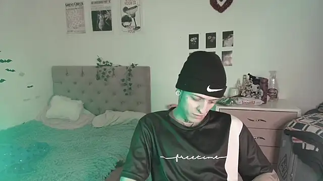 Snapshot of 2cyboy_ chatting on September 8, 2025, 7:57 pm 2cyboy online show from September 8, 2025, 7:57 pm