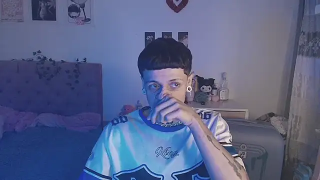 Snapshot of 2cyboy_ chatting on September 14, 2025, 9:15 pm 2cyboy online show from September 14, 2025, 9:15 pm