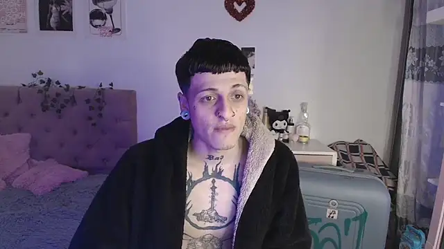 Snapshot of 2cyboy_ chatting on September 16, 2025, 8:21 pm 2cyboy online show from September 16, 2025, 8:21 pm