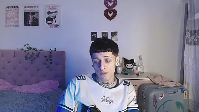 Snapshot of 2cyboy_ chatting on September 15, 2025, 9:59 pm 2cyboy online show from September 15, 2025, 9:59 pm