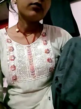 Hot tin74 online show from November 12, 2025, 5:28 pm