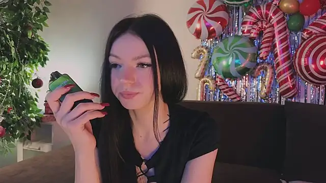 Snapshot of Loona_Eclipse chatting on January 10, 2026, 8:26 pm Loona Eclipse online show from January 10, 2026, 8:26 pm