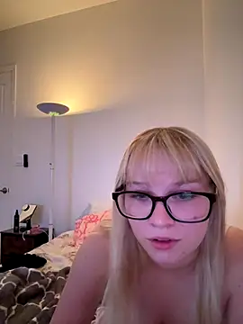 xoxokayy18 online show from September 12, 2025, 4:56 am