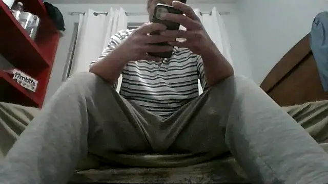 Snapshot of CouplesFuckToy69 chatting on October 28, 2025, 4:35 am CouplesFuckToy69 online show from October 28, 2025, 4:35 am