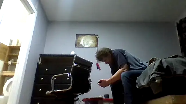 Snapshot of CouplesFuckToy69 chatting on December 5, 2025, 4:11 am CouplesFuckToy69 online show from December 5, 2025, 4:11 am