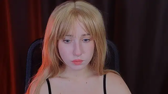 YukiMisa online show from November 8, 2025, 3:48 pm