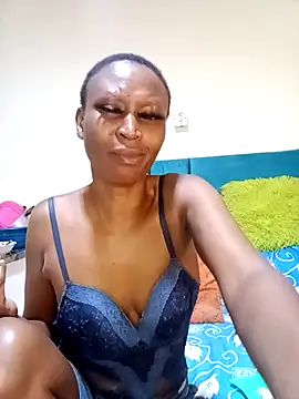 SexyBootie online show from April 18, 2026, 7:58 pm