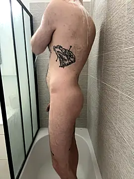 Snapshot of TomieSoichi chatting on October 9, 2025, 5:08 am TomieSoichi online show from October 9, 2025, 5:08 am