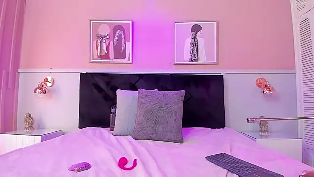 lux bitchx online show from November 5, 2025, 4:26 am