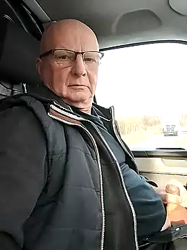 Zeigegeilehure online show from November 24, 2025, 10:48 am