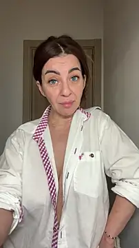 Snapshot of Roxanne_Skye chatting on November 26, 2025, 3:12 pm Roxanne Skye online show from November 26, 2025, 3:12 pm