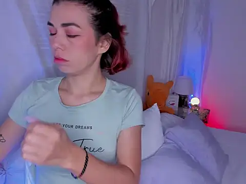 Snapshot of selene_boyer chatting on February 16, 2026, 4:38 pm selene boyer online show from February 16, 2026, 4:38 pm