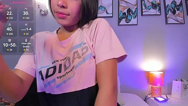 SophieW1 online show from November 24, 2025, 12:27 pm