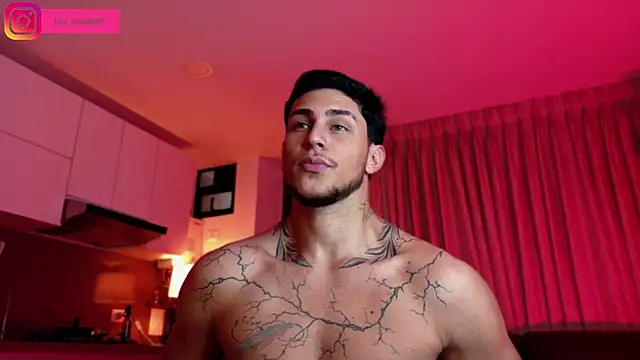 Snapshot of LeoCavalli_ chatting on September 11, 2025, 2:28 pm LeoCavalli online show from September 11, 2025, 2:28 pm