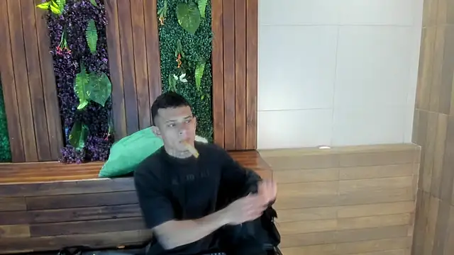 MrJustin  online show from September 15, 2025, 8:09 pm