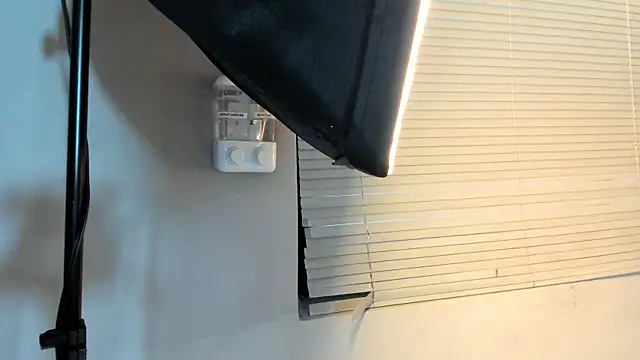 MrJustin  online show from October 26, 2025, 8:20 pm