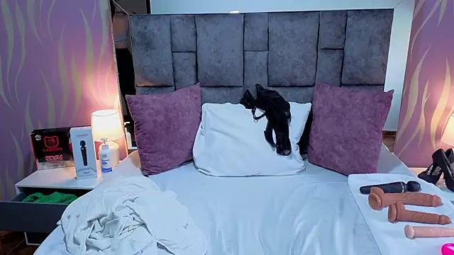 SamanthaPaImer online show from September 13, 2025, 5:13 pm