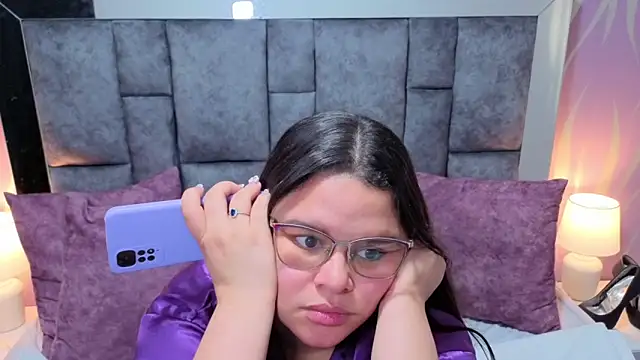 SamanthaPaImer online show from November 18, 2025, 6:11 pm