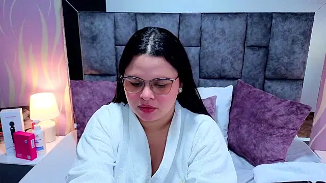 SamanthaPaImer online show from September 18, 2025, 8:12 pm