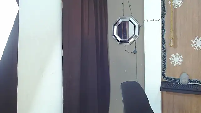 miss leidy  online show from January 17, 2026, 12:58 am