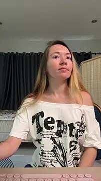 Snapshot of PocketElsa chatting on March 14, 2026, 12:49 am PocketElsa online show from March 14, 2026, 12:49 am