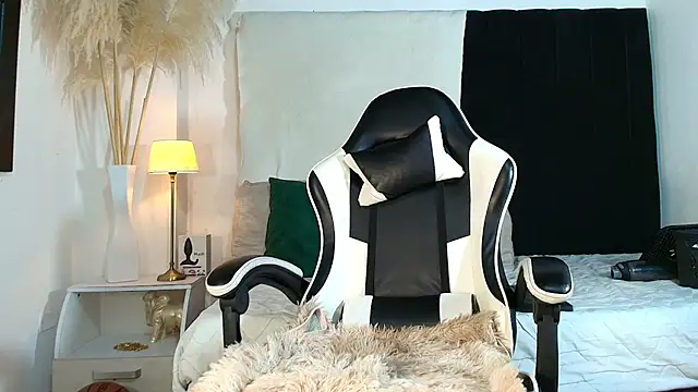 Snapshot of MaicolParker_ chatting on June 26, 2026, 12:44 pm MaicolParker online show from June 26, 2026, 12:44 pm