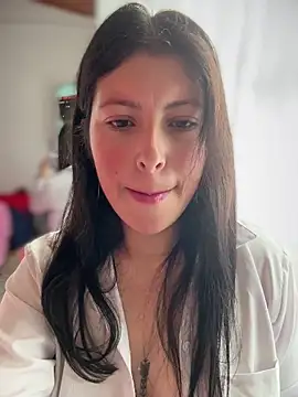 Mia salinass online show from March 25, 2026, 6:29 pm