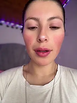 Mia salinass online show from April 7, 2026, 6:10 pm